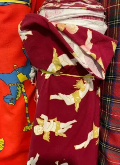 Best Sale Ruby Red Cherubs Fabric - 100% Cotton Jersey Fabric By The Metre